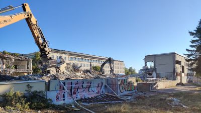 Terveysaseman-purkutyömaa-elokuussa-2022
